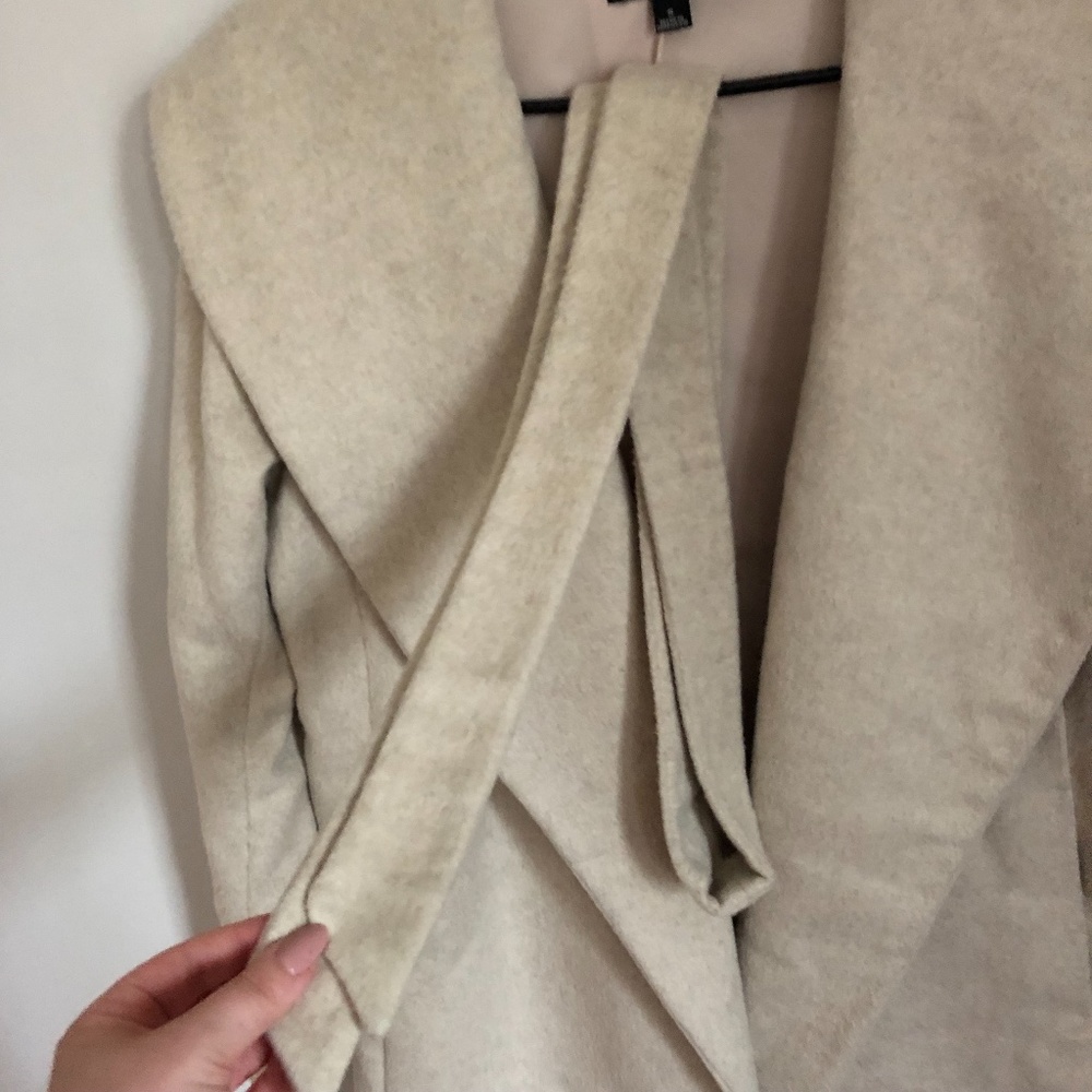 Timeless Ann Taylor Wrap Tie Waist Coat Cream/Beige Size Small *Mobwife Trend* - Picture 3 of 6
